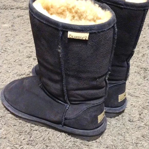 Bearpaw Tall Emma Suede Boots Size 7. Worn only once for an hour inside! - Picture 2 of 8